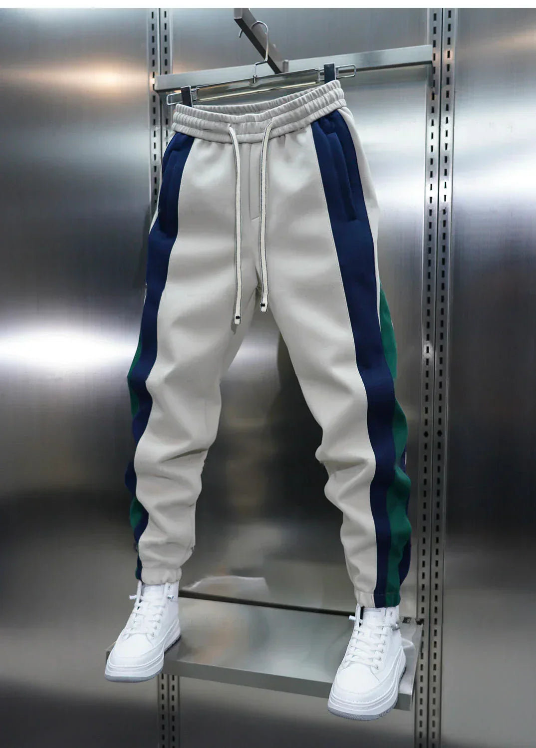 Alessandro – Fashion-Forward Trousers for Men with Style