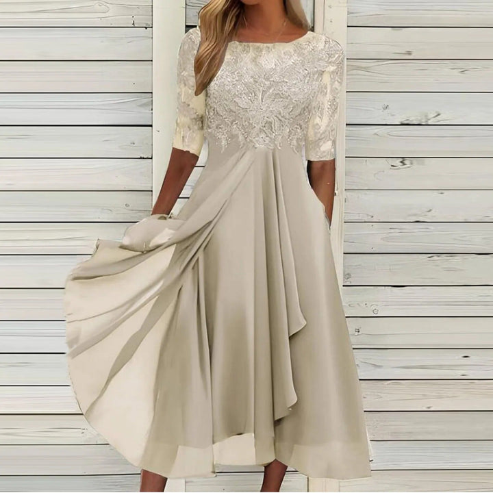 Angelique – Elegant Dress with Delicate Lace
