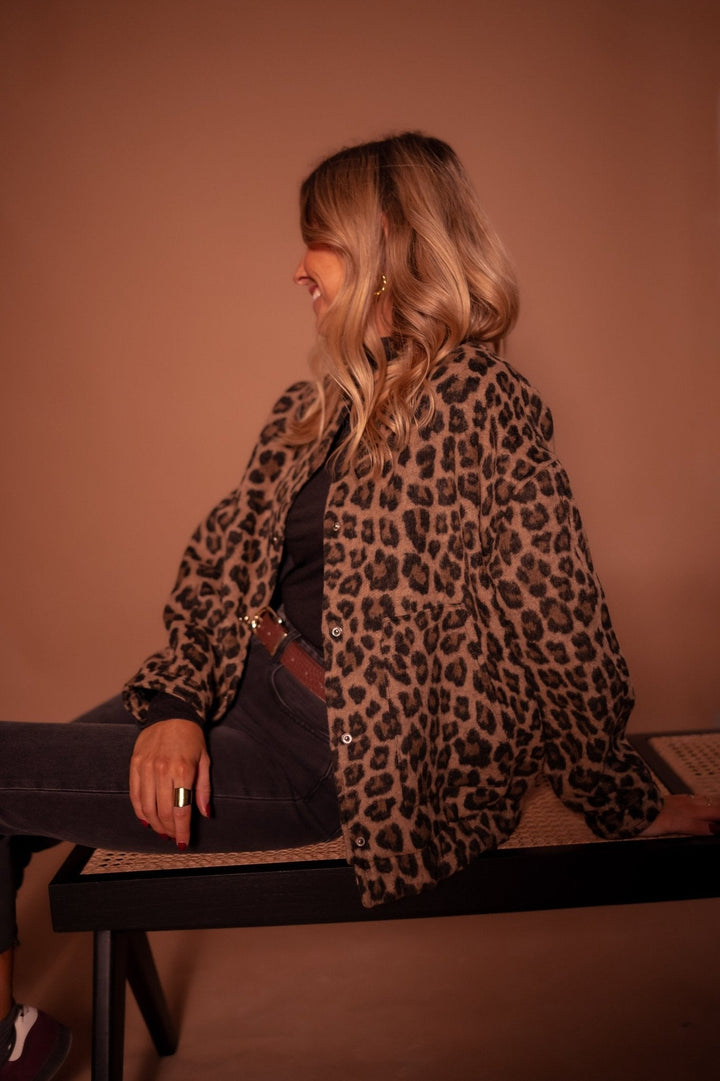 Elodie – The Leopard Bomber Jacket for Bold Looks with Comfort